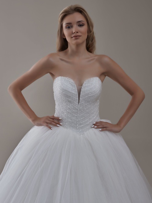 Robes de mariée Princesse 1337 : 1299€